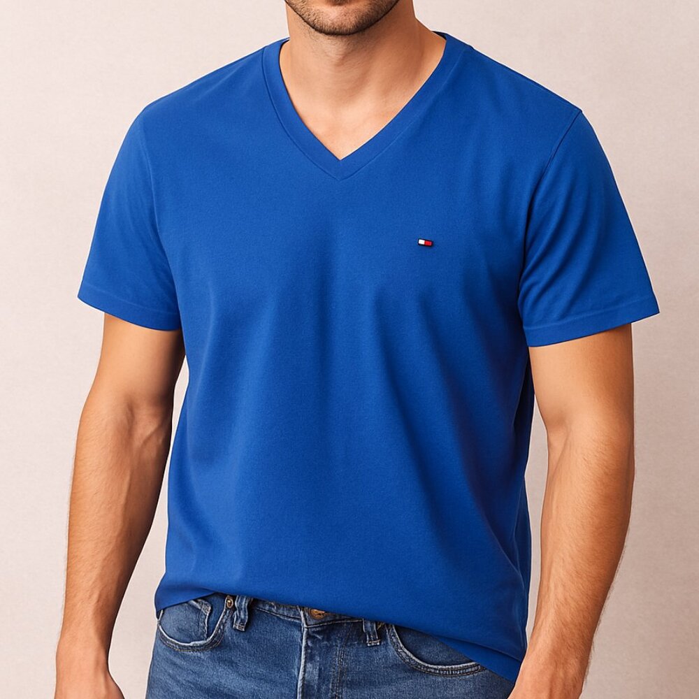 Tommy Hilfiger V-Neck Tee‎ Shirt - S